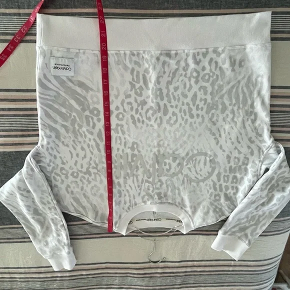 CALVIN KLEIN performance | Med | LIKE NEW! - Picture 8 of 11